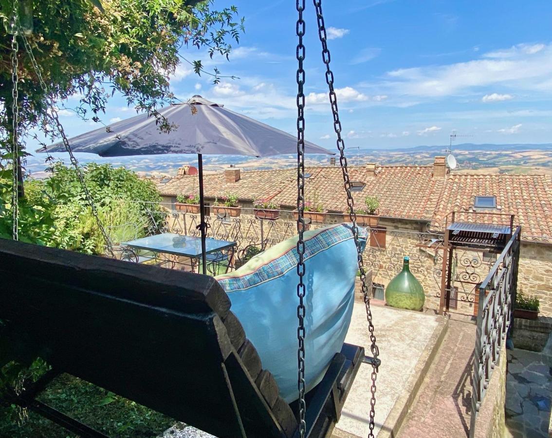 Villa Panoramic Nest In Montalcino Extérieur photo